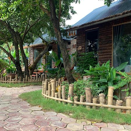 Peaceful Refuge Homestay นิญบิ่ญ ภายนอก รูปภาพ